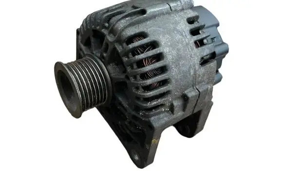 Renault Megane II Generator/alternator 8200290215 464134164 TG11C022