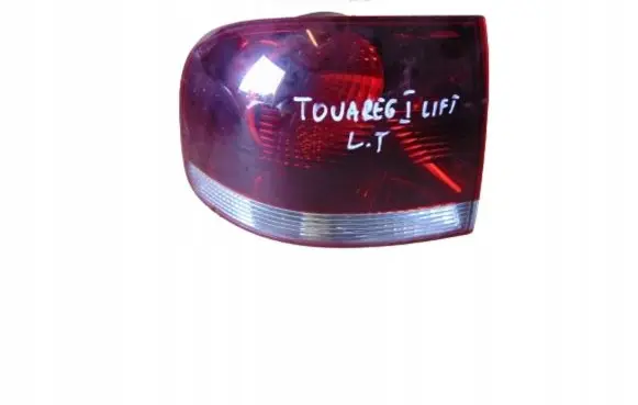 Volkswagen Touareg I Rear/tail lights 7L6945095R