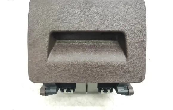 Glove box