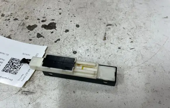 Toyota Auris 150 Airbag deployment crash/impact sensor 5210 Z600859