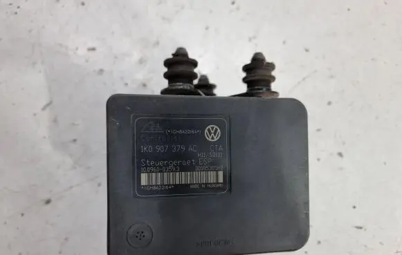 Volkswagen Golf V ABS Pump 1K0907379AC