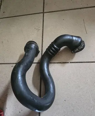 Opel Vivaro Intercooler hose/pipe 8200760918 93861386