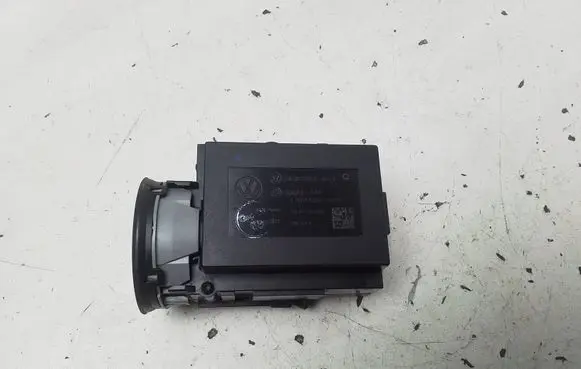 Volkswagen PASSAT B6 Ignition lock 3C0905843Q 33303301 11601500732026