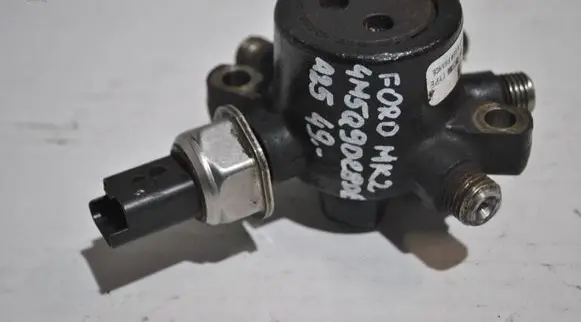 Ford Focus Fuel distributor 4M5Q9D280DB