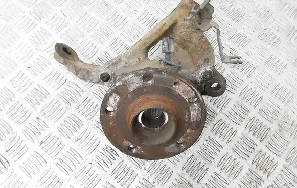 Volkswagen Golf VII Front wheel hub 5Q02560