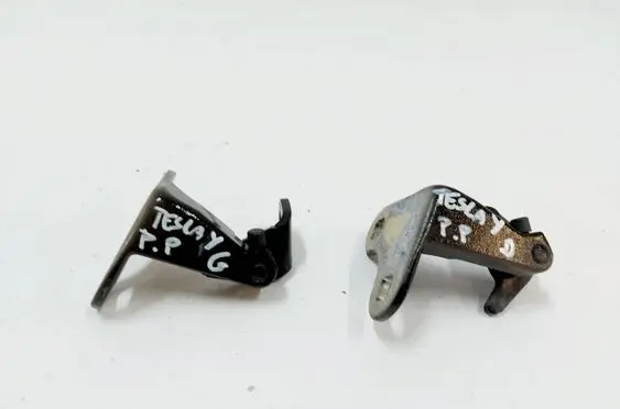 Tesla Model Y Front door hinge set 149749600C