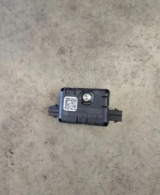 BMW 2 F44 Aerial antenna amplifier 920519001 6832256