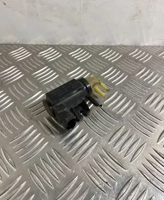 Volkswagen PASSAT B6 Turbo solenoid valve 1K0906627A