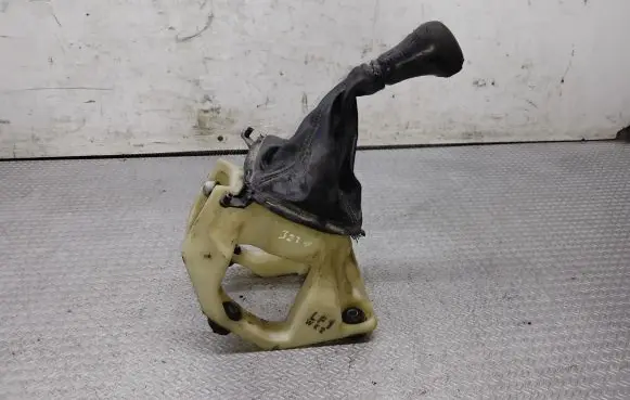 Hyundai Matrix Gear shifter/selector 4373017