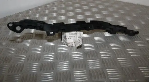 Mercedes-Benz Sprinter W906 Front bumper mounting bracket A9068890014 9068890014