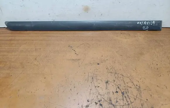 Skoda Octavia Mk2 (1Z) Rear door trim (molding) 1Z0853754C