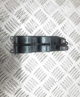 Toyota Prius (XW20) Electric window control switch 8482047011