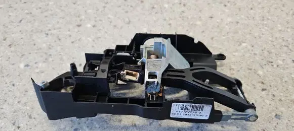 BMW 7 F01 F02 F03 F04 Rear door exterior handle/bracket 7187228