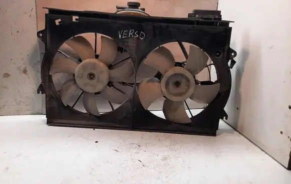 Toyota Corolla Verso E121 Radiator cooling fan shroud 1227507353