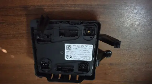Porsche Panamera (971) Trunk lid opening control unit 971907064CK