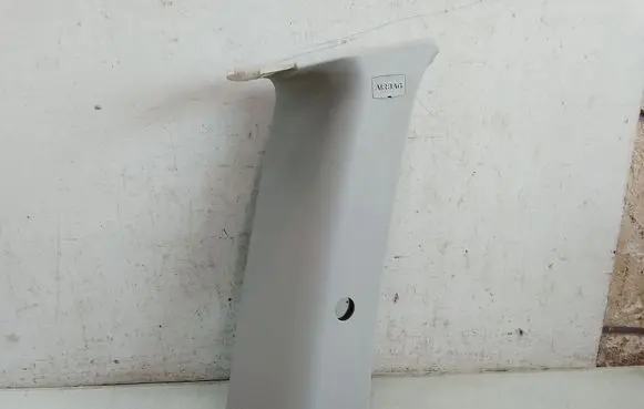 (D)pillar trim (top)