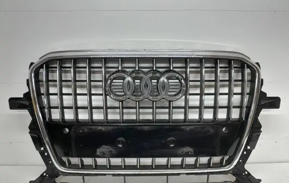 Audi Q5 SQ5 Front bumper upper radiator grill 8R0853651AB