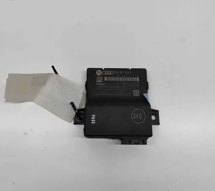 Audi Q3 8U Gateway control module 2840652910300 8U0907468G