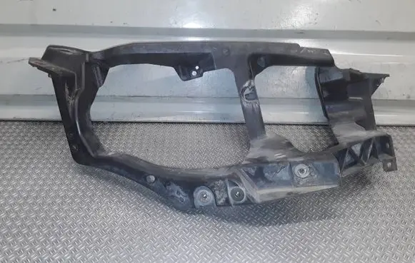 Mitsubishi Colt Headlight/headlamp mounting bracket MN105060