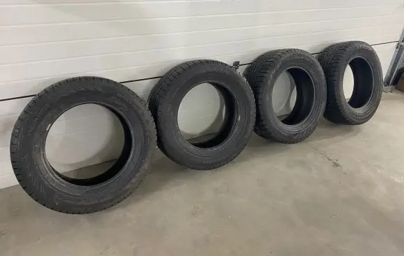 Mitsubishi Pajero R18 winter tire 26560R18