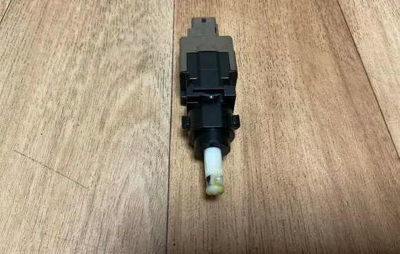 Alfa Romeo 147 Brake pedal sensor switch 46840511 10298