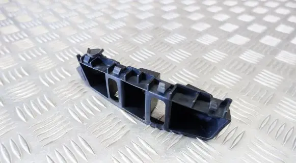 Volkswagen Touareg II Front bumper mounting bracket 7P6807183F