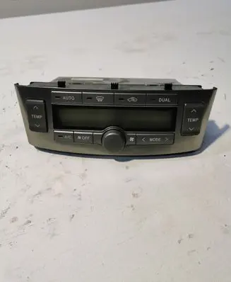 Toyota Avensis T250 Climate control unit