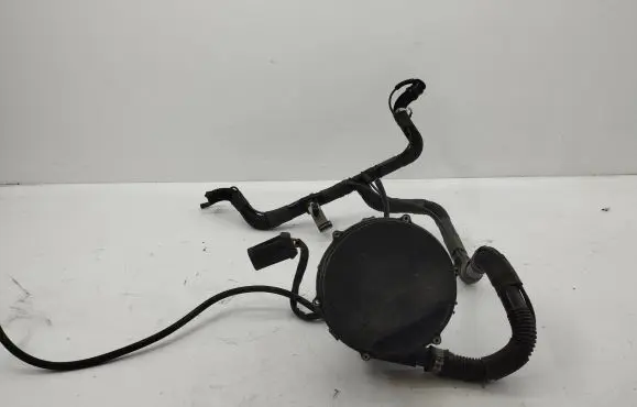 Maserati Quattroporte Secondary air pump 586209941301