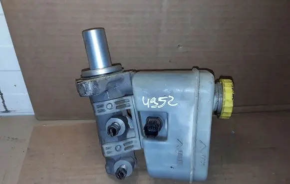 Dodge Nitro Master brake cylinder A2288L5 7183B4667