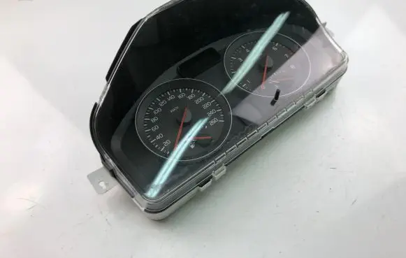 Volvo V50 Speedometer (instrument cluster) 31296226