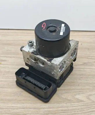 Volvo V60 ABS Pump 31329137 10021205434