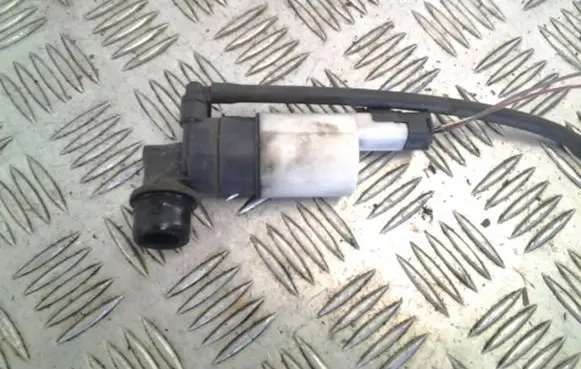 Renault Trafic II (X83) Windscreen/windshield washer pump 8200067015