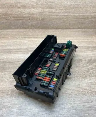 BMW 5 F10 F11 Fuse module 9252815 160612