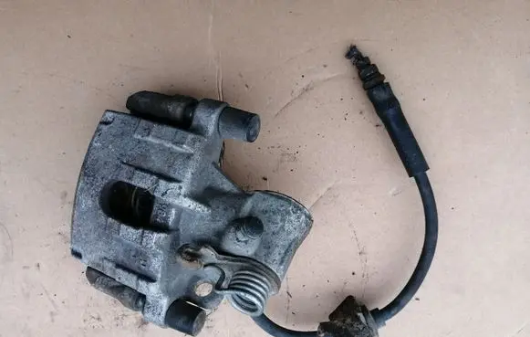 Volvo S40 Rear brake caliper
