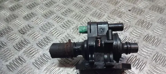 Thermostat/thermostat housing