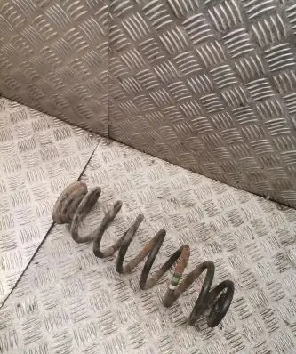 Volkswagen Touran I Rear coil spring