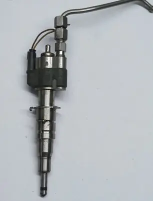 BMW 3 E90 E91 Fuel injector 7589048