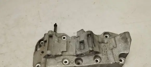 BMW 3 F30 F35 F31 Generator/alternator bracket 8506863