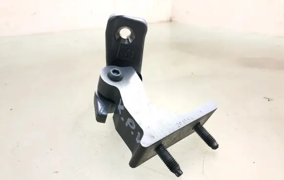 Mercedes-Benz C W205 Front door upper hinge 291554