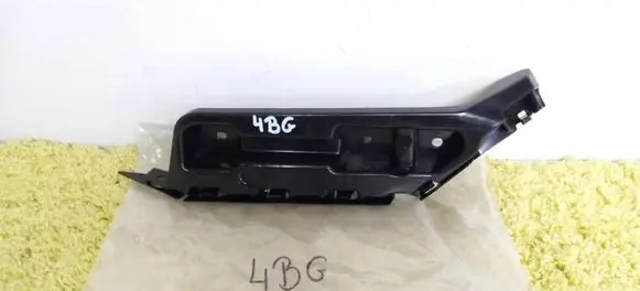 Rear bumper mounting bracket