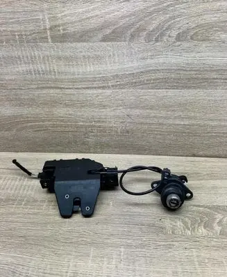 BMW 1 E81 E87 Tailgate/trunk/boot lock/catch/latch 8196401