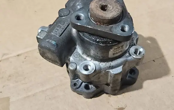 BMW 3 E90 E91 Power steering pump 7683974118 676816902L