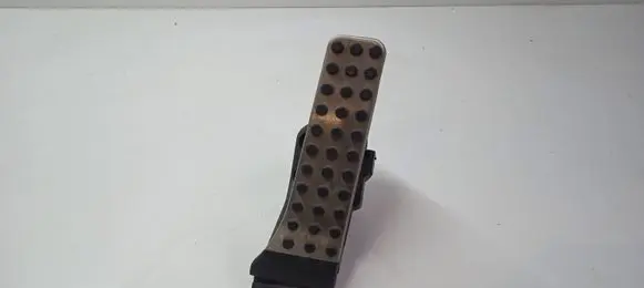 Mercedes-Benz GLC X253 C253 Accelerator throttle pedal A2533000104