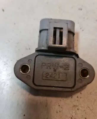Nissan Sunny Combustion control unit/module 220200B000
