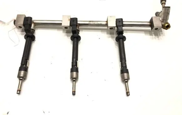 Volkswagen Touareg II Fuel main line pipe 