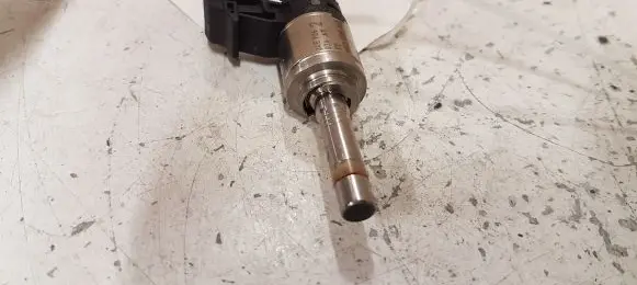 Skoda Kamiq Fuel injector 04E906036AT