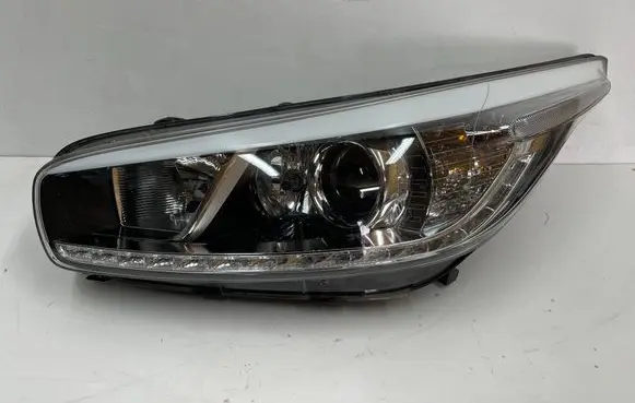 KIA Ceed Headlight/headlamp 92101A2220