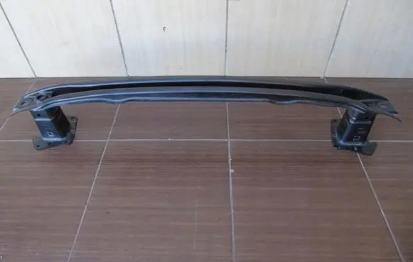 Volkswagen Touran III Rear bumper cross member 5TA807557A