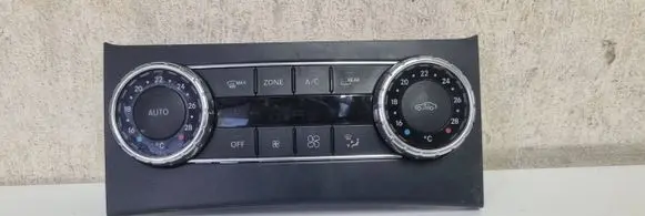 Mercedes-Benz C W204 Climate control unit A2049003803 W261000 Q3HW3810
