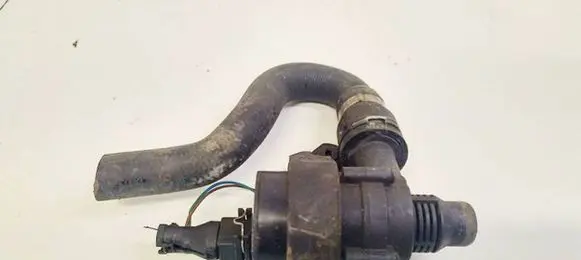 BMW 7 E65 E66 Engine coolant pipe/hose 6922990 6411692269901